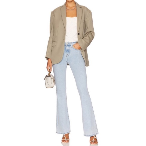 FRAME Denim Le High Flare Jeans in Atwood Light Wash Blue - Picture 3 of 16